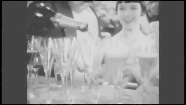 FROM CALIGARI TO HITLER: GERMAN CINEMA IN THE AGE OF THE MASSES • Trailer смотреть онлайн