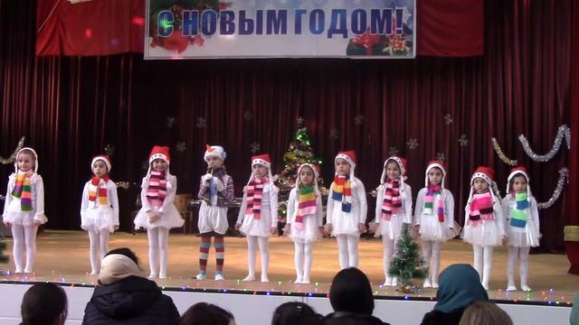 Танец детей на новогоднем празднике.Детский сад "Солнышко" смотреть онлайн