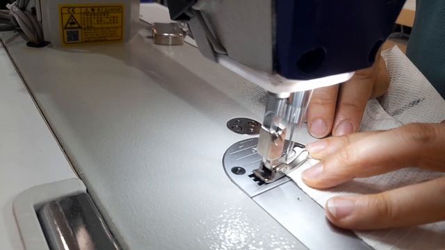Как шьют вафельные полотенца? Как работает швея в "ПОШИВСПб"? смотреть онлайн