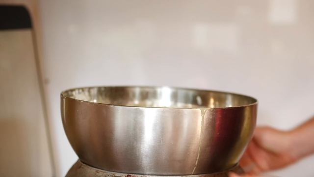 ПОВТОРЯЕМ НЕВЕРОЯТНУЮ УЛИЧНУЮ ЕДУ СО ВСЕГО МИРА   МОЧИ   ДАНГО   ДОРАЯКИ.mp4