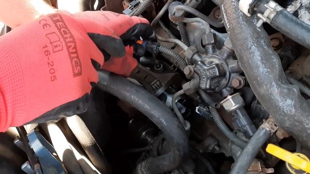 Замена датчика PCV Форд Фокус 1.8Tdci, мгновенный результат смотреть онлайн