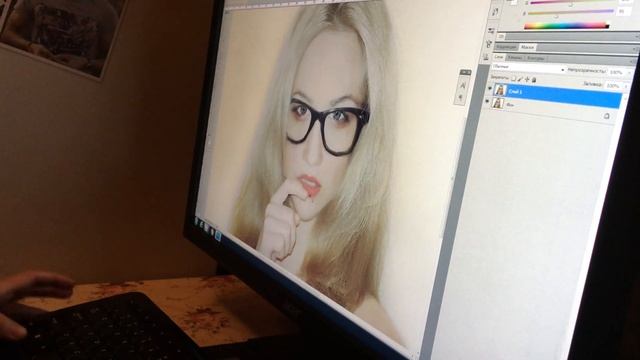 Алена работает в photoshop 02, видео от 2016.05.22 смотреть онлайн