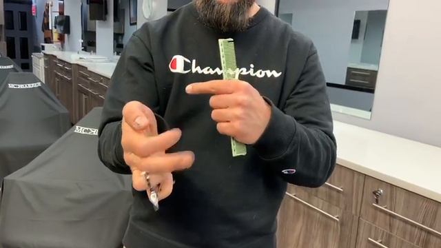 How to properly palm your scissors смотреть онлайн