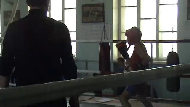 41 кг Лим Артём Иичёвецл + Хосровян Тигран , Первенство г Мариуполя по боксу 29.10.2010 г смотреть онлайн