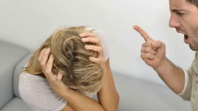 СЛАБЫЙ МУЖЧИНА ИЩЕТ СПАСЕНИЕ В ЖЕНЩИНЕ РЯДОМ, СИЛЬНЫЙ ЖЕ МУЖЧИНА В ЕЁ ОТСУТСТВИИ смотреть онлайн