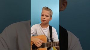 Виктор Цой «Весь мир идёт на меня войной» поет Николай!