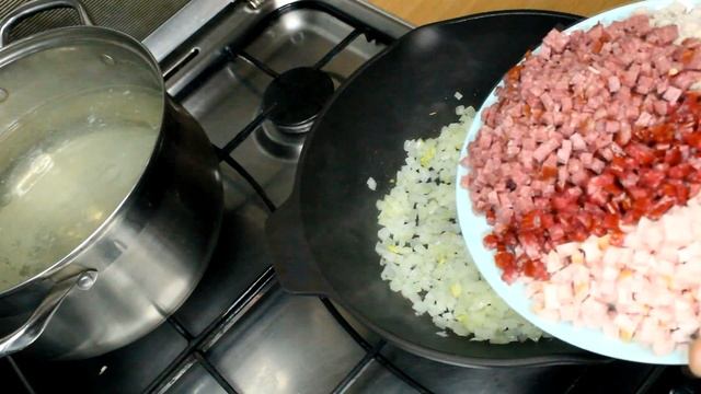 Солянка, отменный сборной мясной суп смотреть онлайн