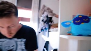 24 ЧАСА В КОМНАТЕ у Илюхи ! ВЫБРОСИЛИ ПОЛКОМНАТЫ нужных вещей ! Картонка ВЛОГ и ЧЕЛЛЕНДЖ 2 в 1