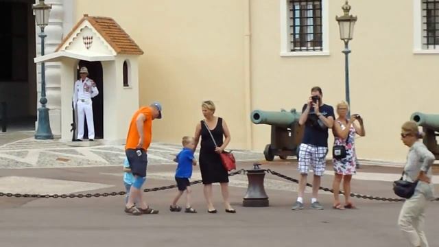 Я и дворец князя Монако смотреть онлайн
