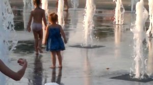 Купание в фонтане!! Поющий фонтан!!