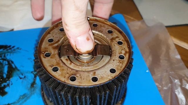 Распил масляного фильтра FILTRON OP 520/1 смотреть онлайн