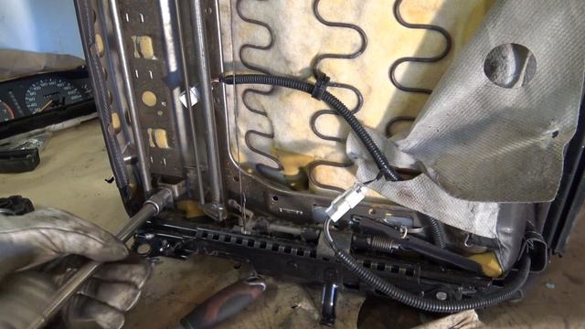How to disassemble Toyota Camry front driver seat. Years 1992 to 2014 смотреть онлайн
