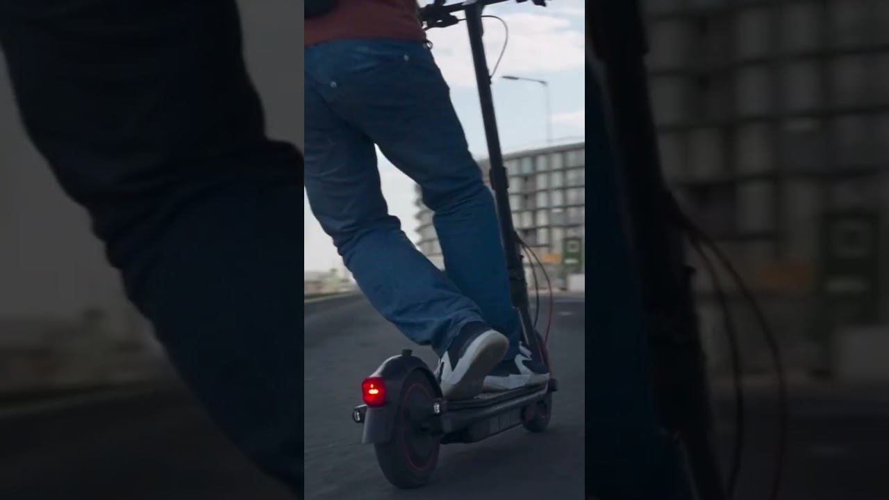 Прыжок на самокате F65 Segway-Ninebot #segwayninebot #segway #shorts смотреть онлайн