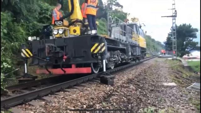 УЖАС В СОЧИ. СЕЛЬ ЗАБЛОКИРОВАЛ ДВИЖЕНИЕ ПОЕЗДОВ смотреть онлайн