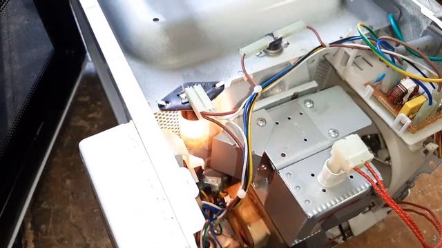 СВЧ печь моргает при открытии дверцы смотреть онлайн