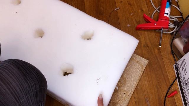 DIY\Как переделать старую мебель?\ Не выкидывай пока не посмотришь это видео\Стяжка пуфика. #3 смотреть онлайн