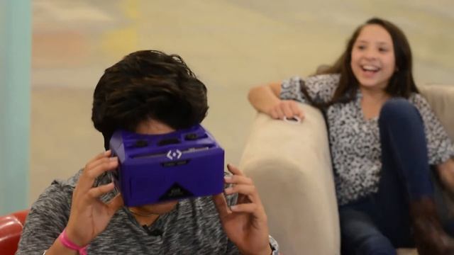 Kids reviewing Goosebumps Night of Scares VR смотреть онлайн