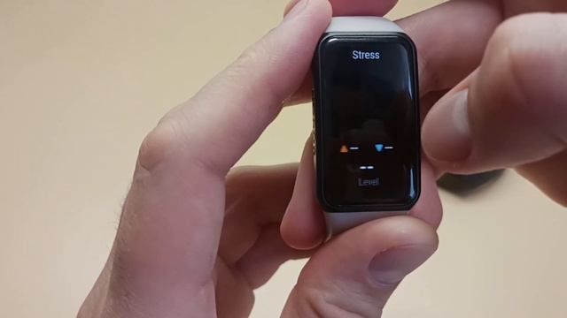 СРАВНЕНИЕ MI BAND 5 И HONOR BAND 6 | Подробный обзор всех функций смотреть онлайн