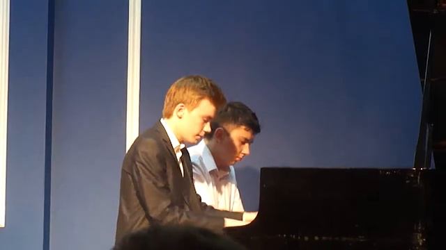 Данил и Рома Тарантелла и Танец с саблями смотреть онлайн