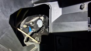 Печь плохо греет пассажирская сторона ( проблема не в сервоприводе) заслонки закрываются.Forester X