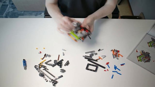 LEGO TECHNIC 42156 PEUGEOT 9X8 24H LE MANS Hypercar Build