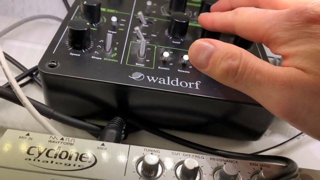 Aggressive Funk - Elektron Roland AIRA Waldorf Rocket Behringer Cyclone смотреть онлайн