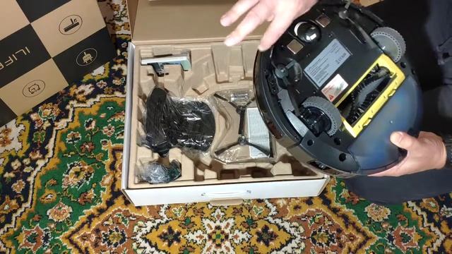 Робот пылесос ILIFE A4S распаковка и включение смотреть онлайн