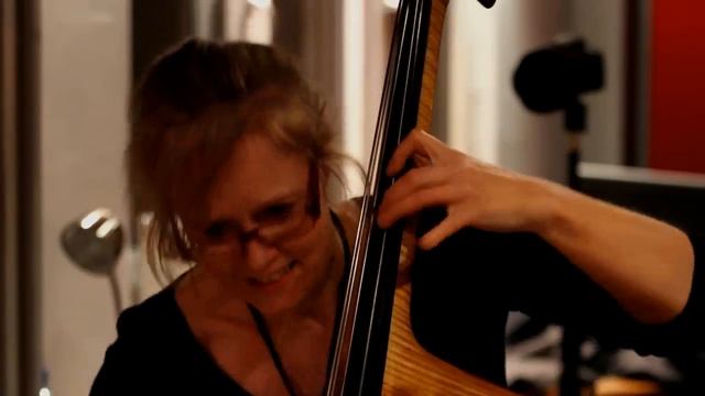 BACH / Christine Hoock doublebass смотреть онлайн