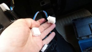 Outlander 3  Перенос кнопок подогрева влево под руль и замена центральной панели с кнопками