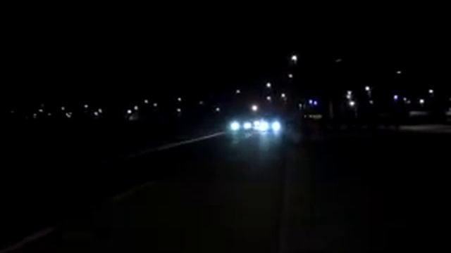 Audi S8 4.2 V8 340 KM & 410 Nm vs BMW 750 5.4 V12 326 KM & 490 Nm смотреть онлайн
