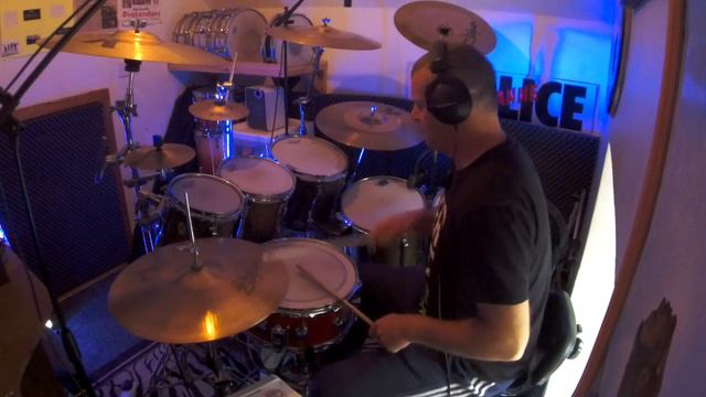Don't Stop Me Now Drum Cover using Roger Taylor's drums and cymbals смотреть онлайн