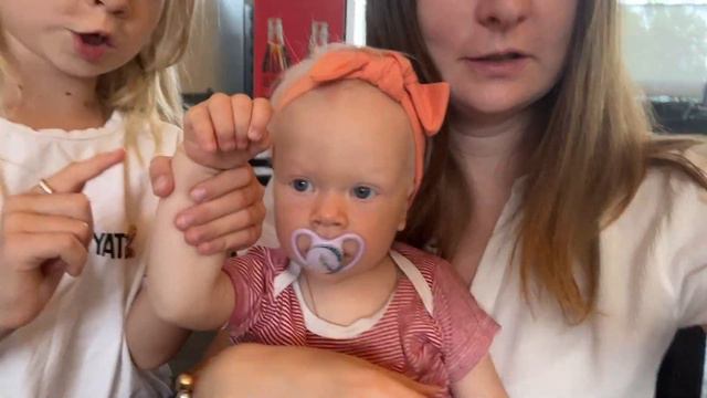 НИКА САМА ИГРАЕТСЯ. ШЕРЛОК ПЛАВАЕТ В РЕКЕ. НИКА ЛАЙФ смотреть онлайн