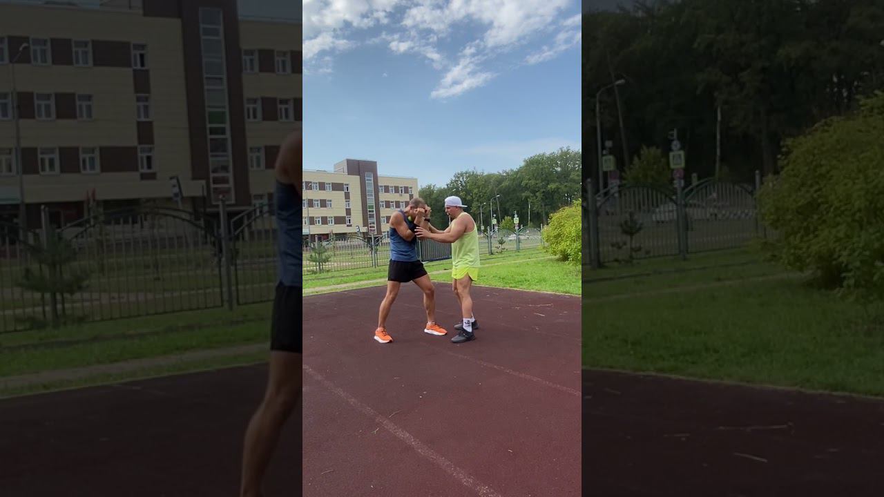 Один из элементов правильной стойки боксера | Лафйхак для правильной стойки в боксе #спорт #бокс смотреть онлайн