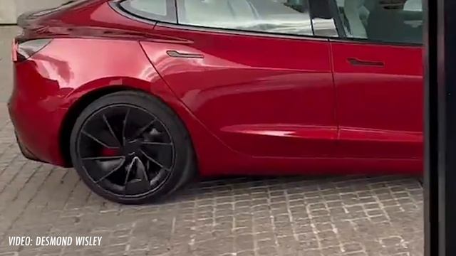 El nuevo TESLA MODEL 3 LUDICROUS es una ABSOLUTA LOCURA смотреть онлайн