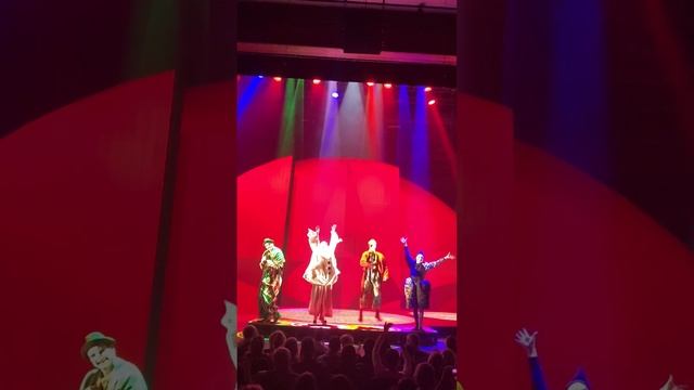 Москва, Театр Олега Табакова. Спектакль "Смертельный номер". смотреть онлайн