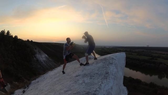 Бокс. Работаем на лапах. В условиях природы Воронежского края. Сторожевое.2 смотреть онлайн