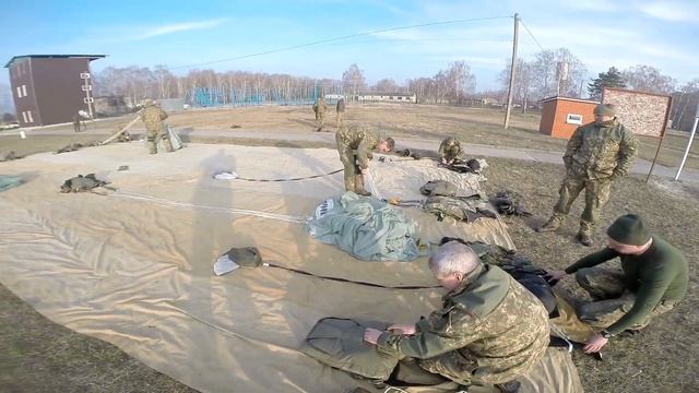 Стрибки з парашутом із літака Ан-26 смотреть онлайн