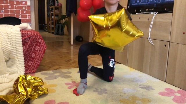 Лопаем ?шарики после дня ?? рождения! смотреть онлайн