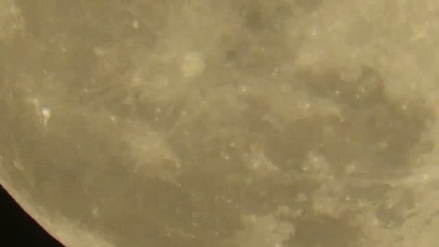 Full Moon Somewhere Over Orange County смотреть онлайн