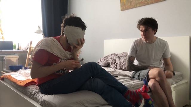 Это видео, где мы делаем гипсовый слепок лица в домашней приятной обстановке. смотреть онлайн