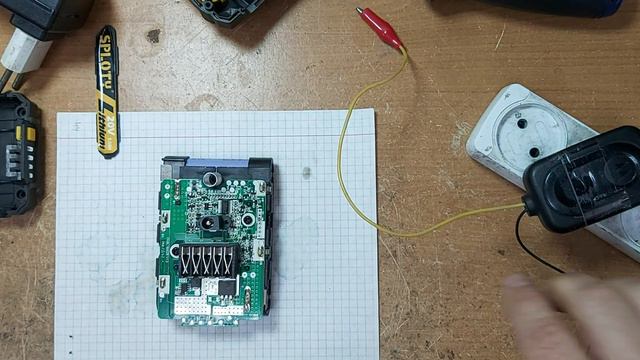 Литиевый аккумулятор не заряжается