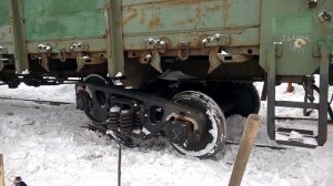 Ставим вагон на рельсы после схода