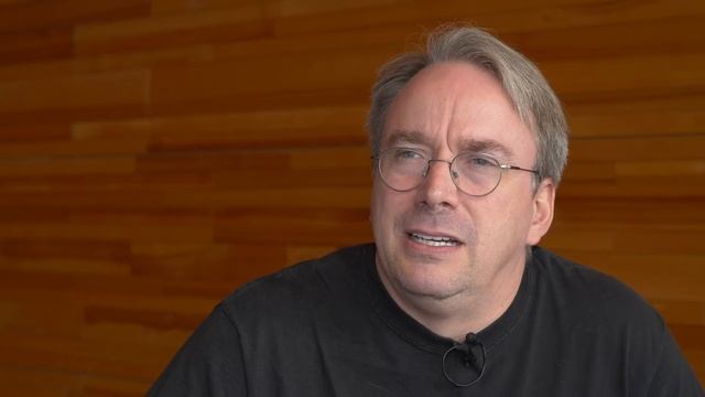 Linus Torvalds: Fragmentation is Why Desktop Linux Failed смотреть онлайн