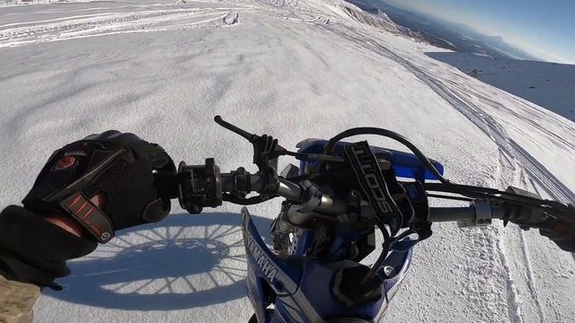 На мотоцикле зимой на Авачинский вулкан. Камчатка смотреть онлайн