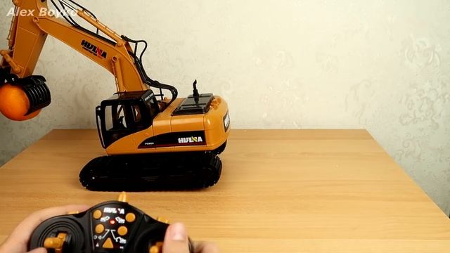 Погрузчик для лесоматериалов на радиоуправлении! HUINA 1570 alex boyko смотреть онлайн