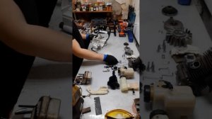 Как поменять корпус Штиль 180, сломалось седло рычага воздушной заслонки