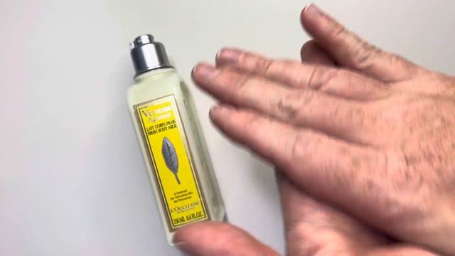 An up close look at L'Occitane Citrus Verbena Body Milk смотреть онлайн