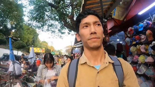 Rickshaw ride to " THE SPIRITS " of Yangon Downtown| #fashion #accessories #maxseng смотреть онлайн