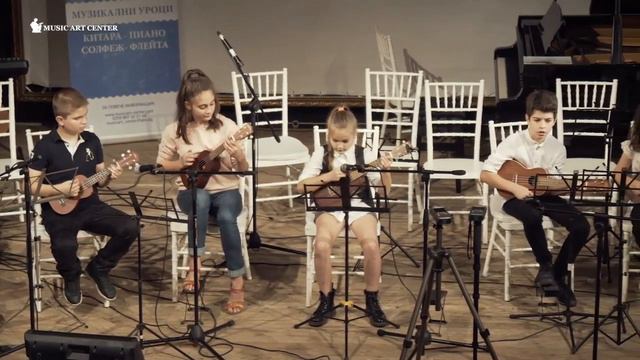 Укулеле ансамбъл в Мюзик Арт Център/ ukulele ensemble смотреть онлайн
