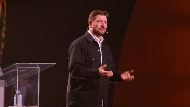 Олег Попов: Как быть уверенным и счастливым при любом достатке | Воскресная проповедь смотреть онлайн